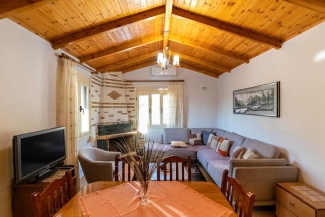 Vila Llano Vlorë Екстериор снимка