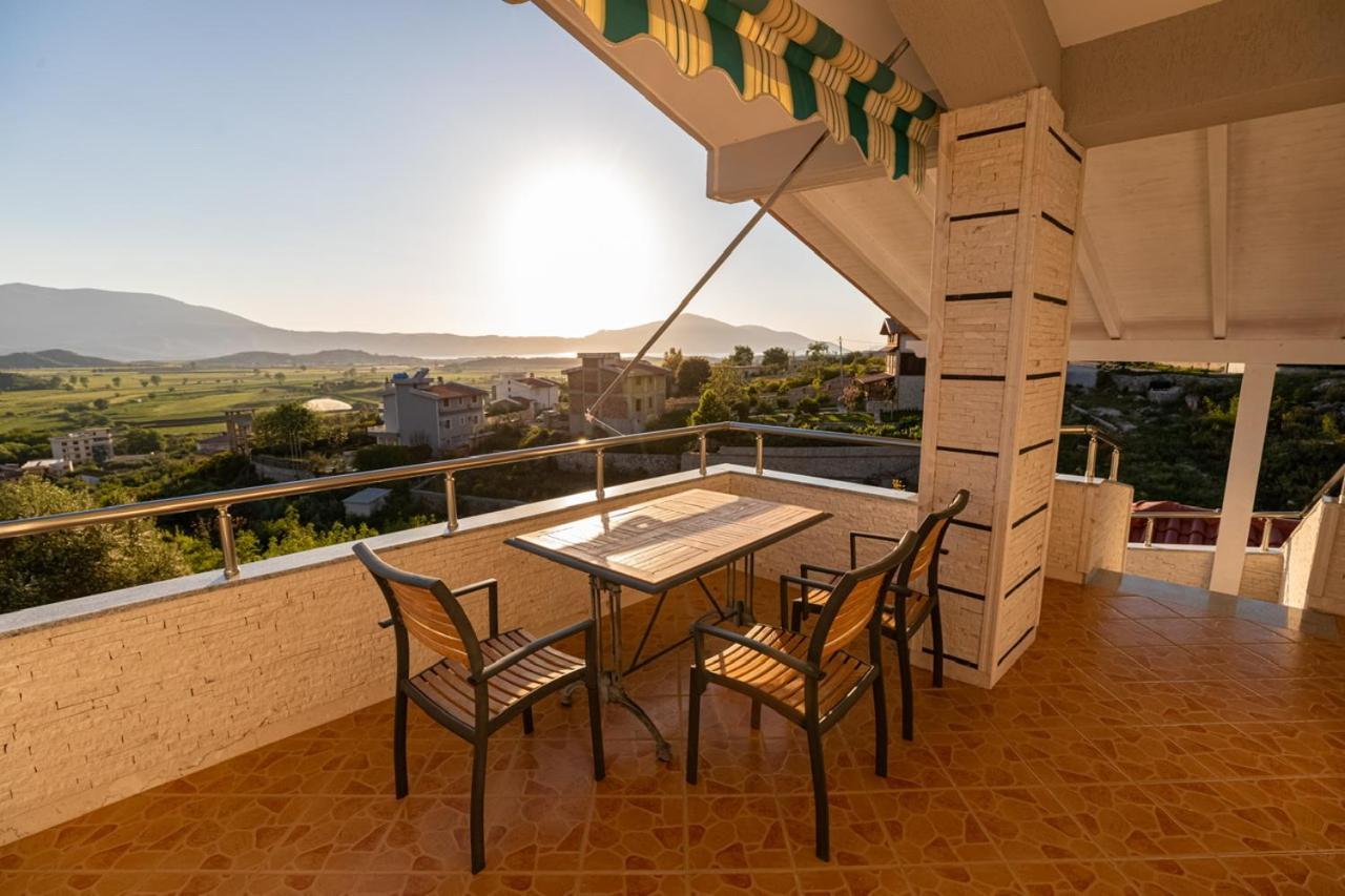 Vila Llano Vlorë Екстериор снимка