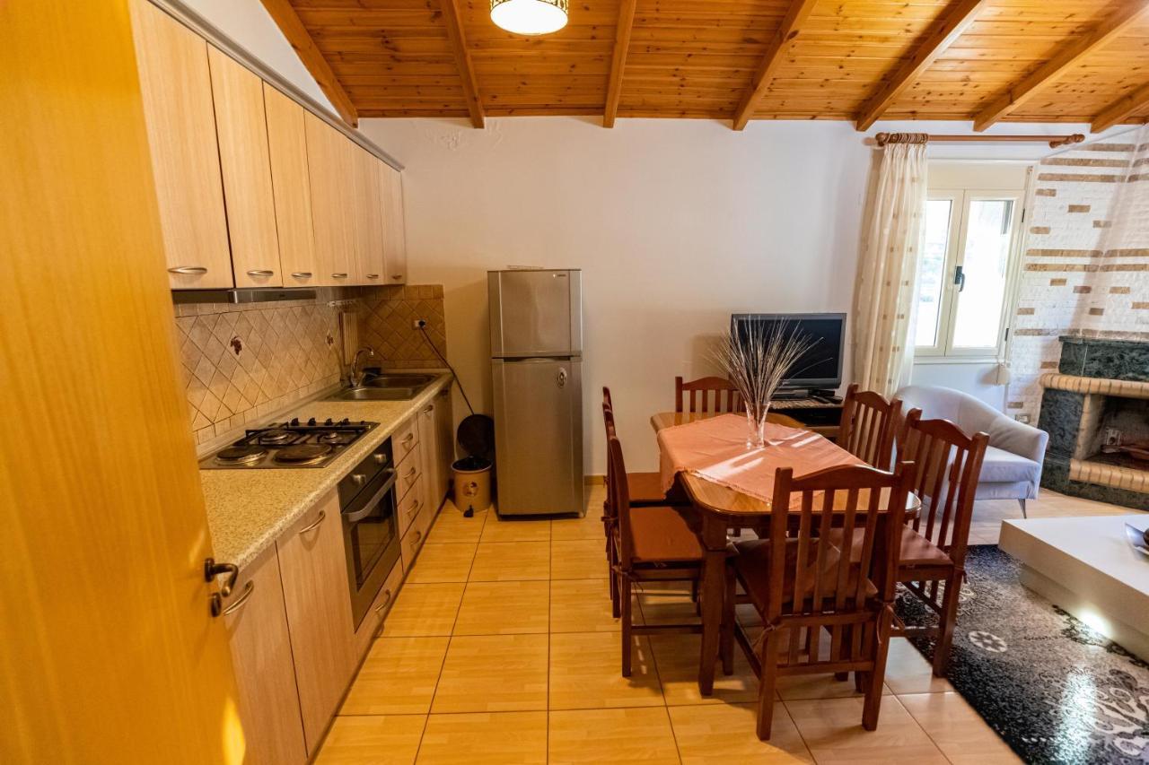 Vila Llano Vlorë Екстериор снимка
